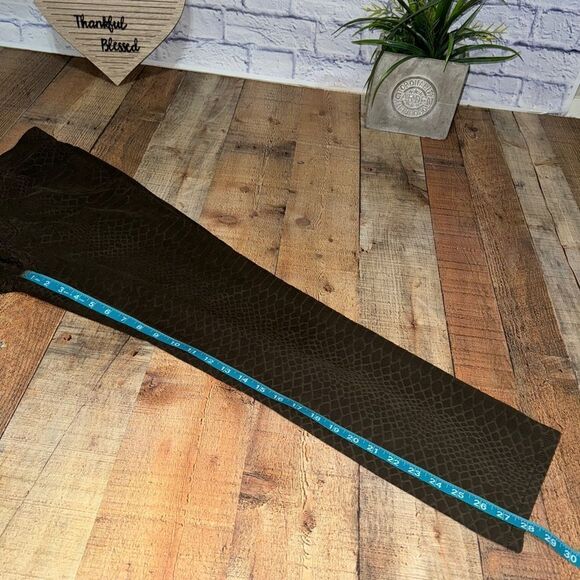 Lafayette 148 Snakeskin Slim Leg Jacquard Jeans - Picture 9 of 13